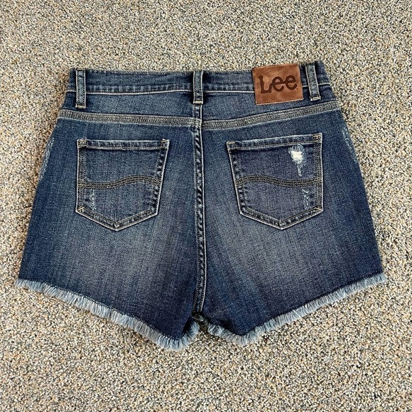 NWOT Lee Modern Series Riviera Shorts Distressed Raw Hem High Rise Women's 4 - Picture 4 of 6